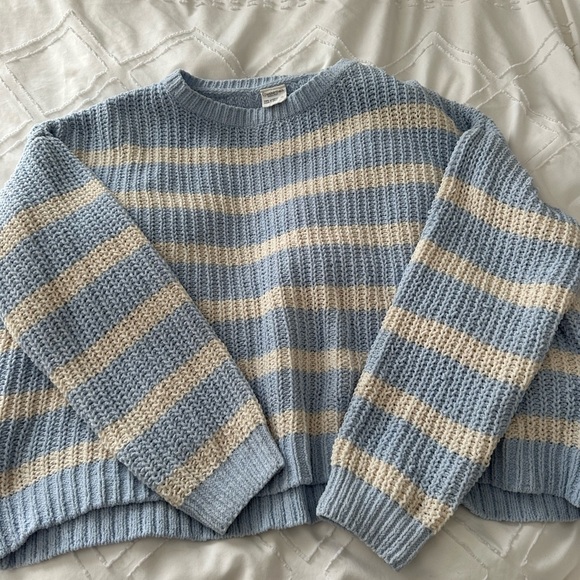 tilly’s blue and white striped knitted sweater - Picture 1 of 3